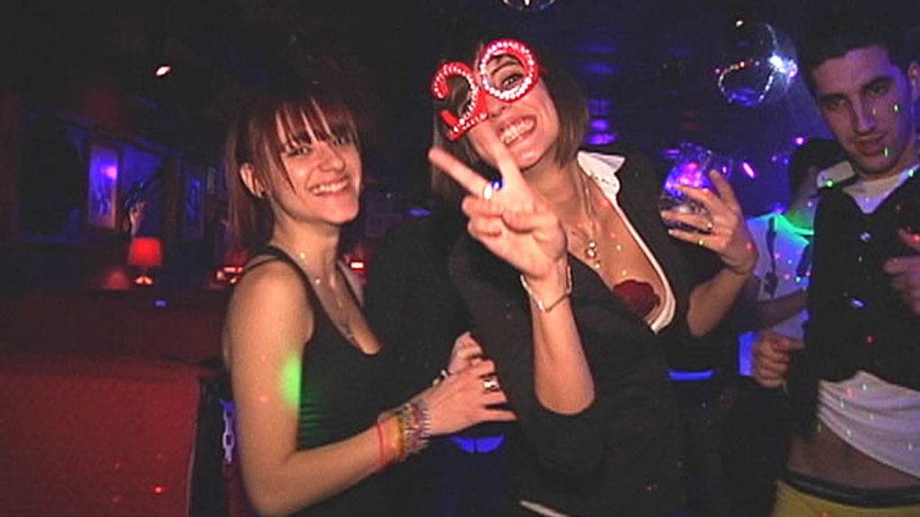 Disfrutando del baile en la discoteca