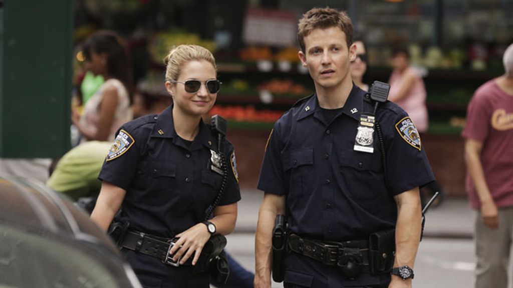 Controversias, ostracismo policial y...¡besos! en esta temporada