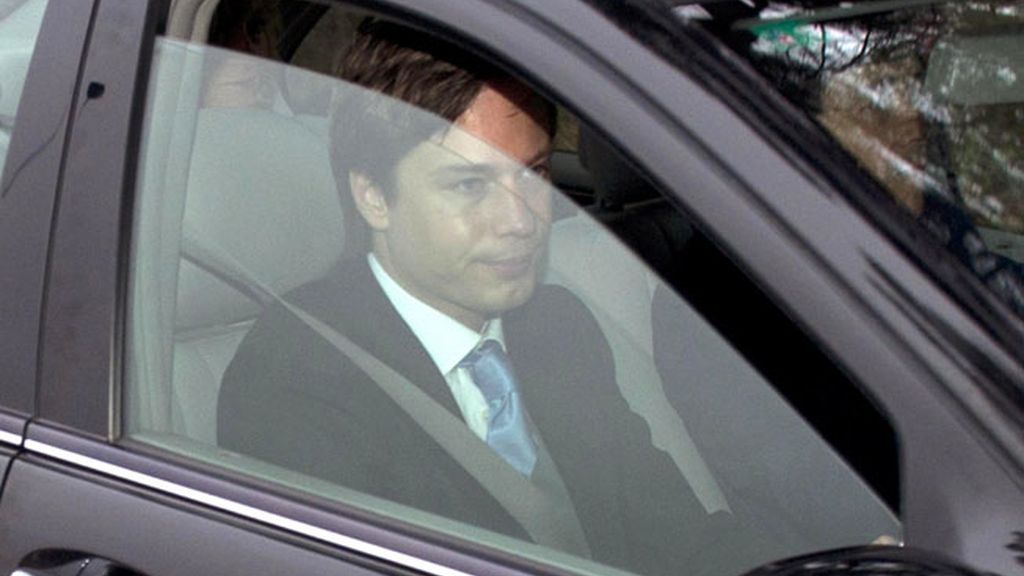 Llegan los invitados a la boda de Julio Iglesias jr