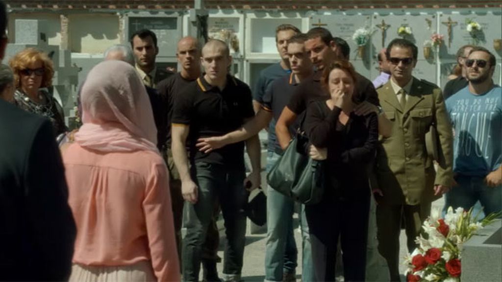 El hermano de Sara pertenece a un grupo neonazi