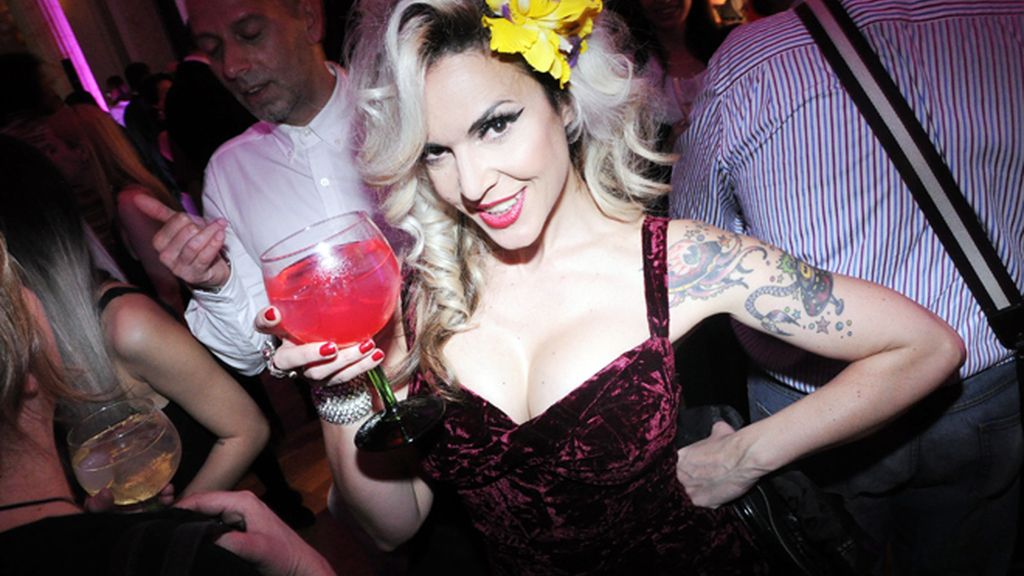 Blanca Suárez y Kira Miró, animado corrillo en la fiesta de Harper´s Baazar