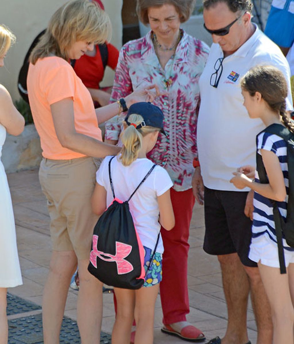 Las infanta Cristina y la Reina con Irene y Victoria Federica
