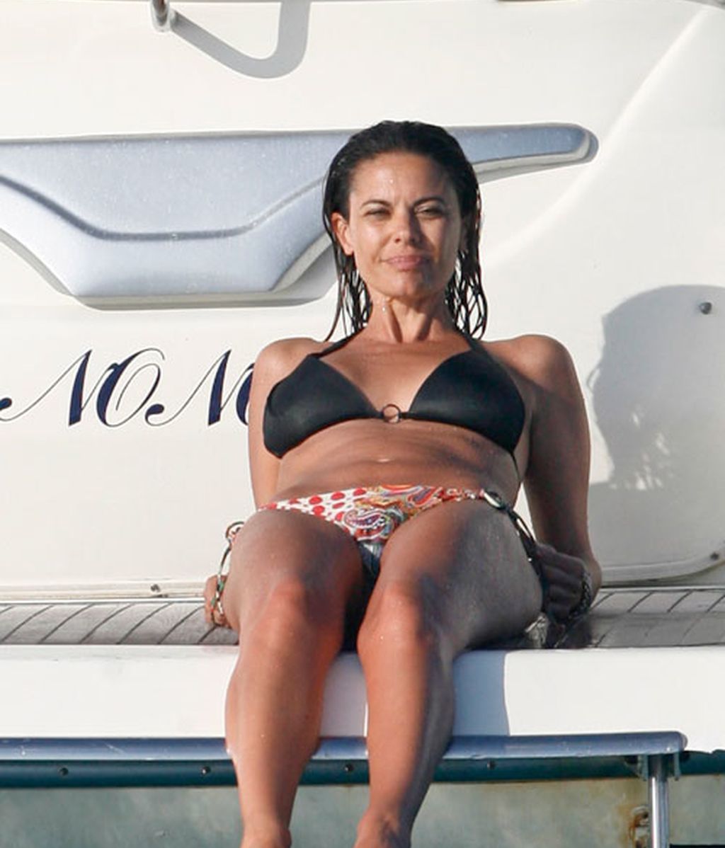 María José Suárez se tuesta en Ibiza