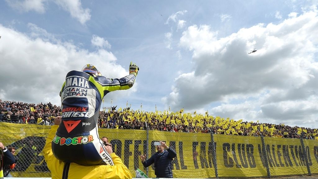 Así celebró Valentino Rossi la victoria en Assen