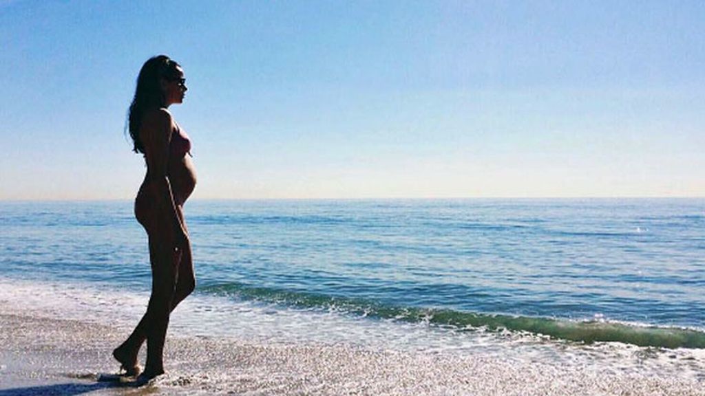 Está pasando estos días en Los Ángeles junto a su marido y su hijo Leo