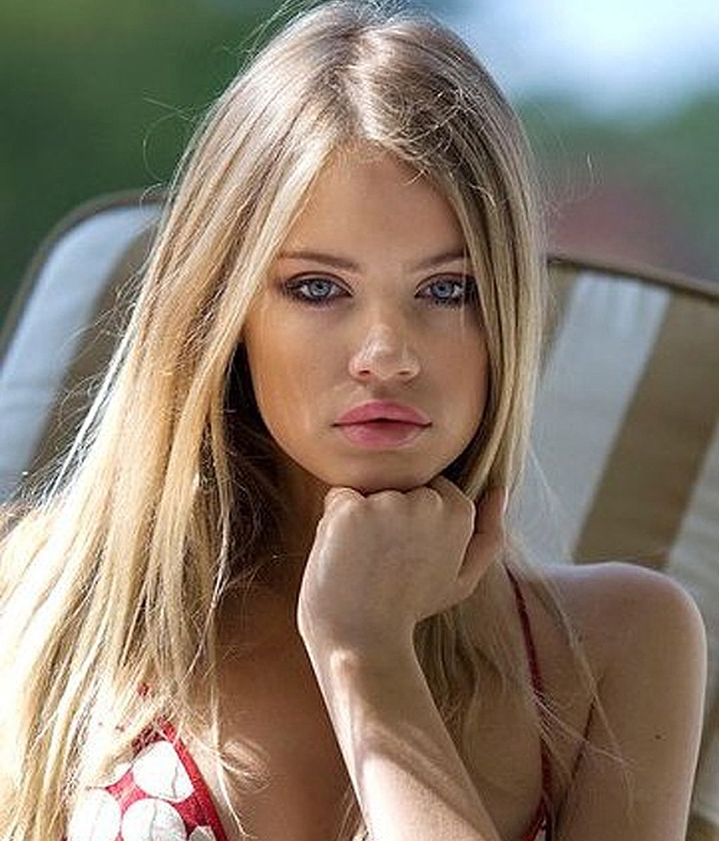 Xenia Tchoumitcheva en 13 pinceladas