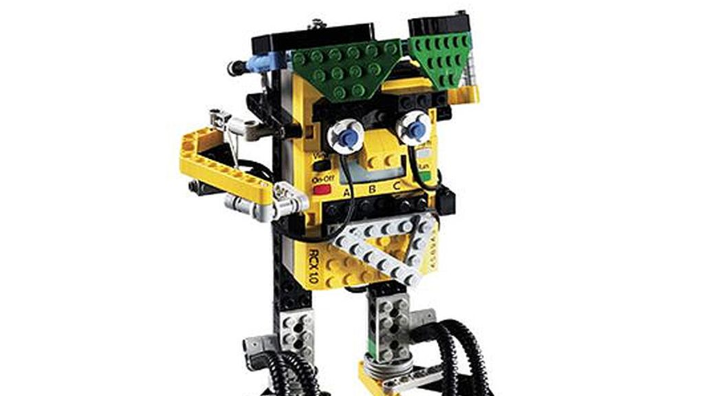 1998: 'Lego Mindstorms Robotics Invention System 1.0'