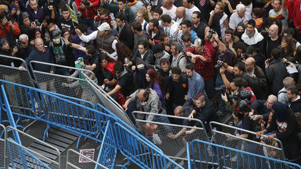 Cargas policiales alrededor del Congreso