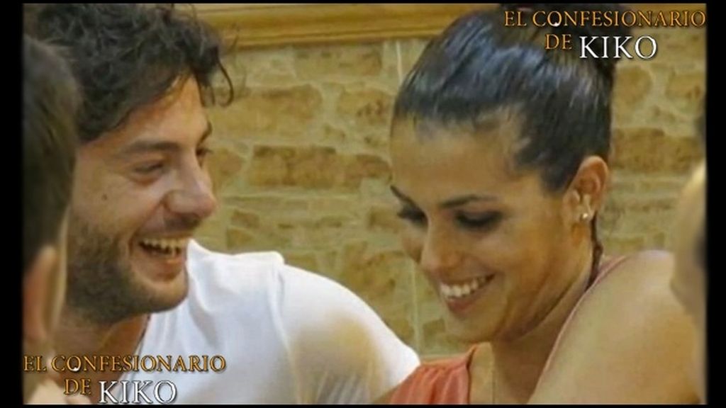 Noemi y Aless, muy cariñosos en un bolo en Valencia