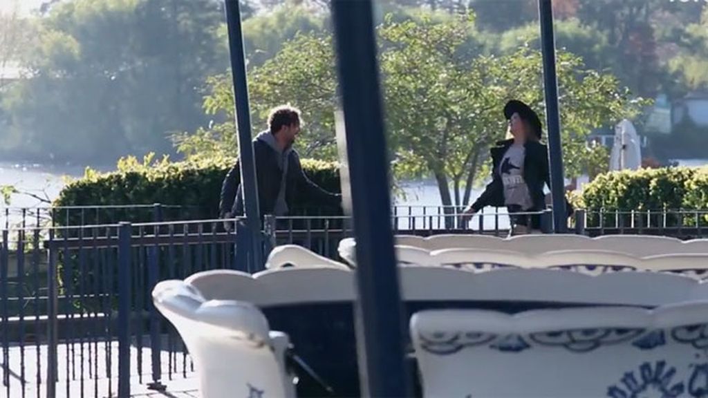 Un paseo en barco, abrazos y besos: así se gestó el romance de Bisbal y 'China' Suárez