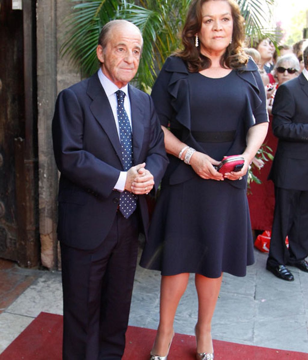 La Duquesa de Alba vuelve a ir de boda con Alfonso Díez