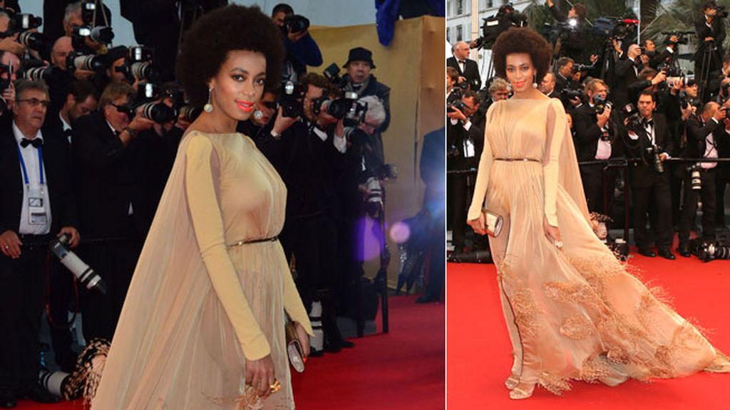 La cantante Solange Knowles prefirió un discreto amarillo para su vestido