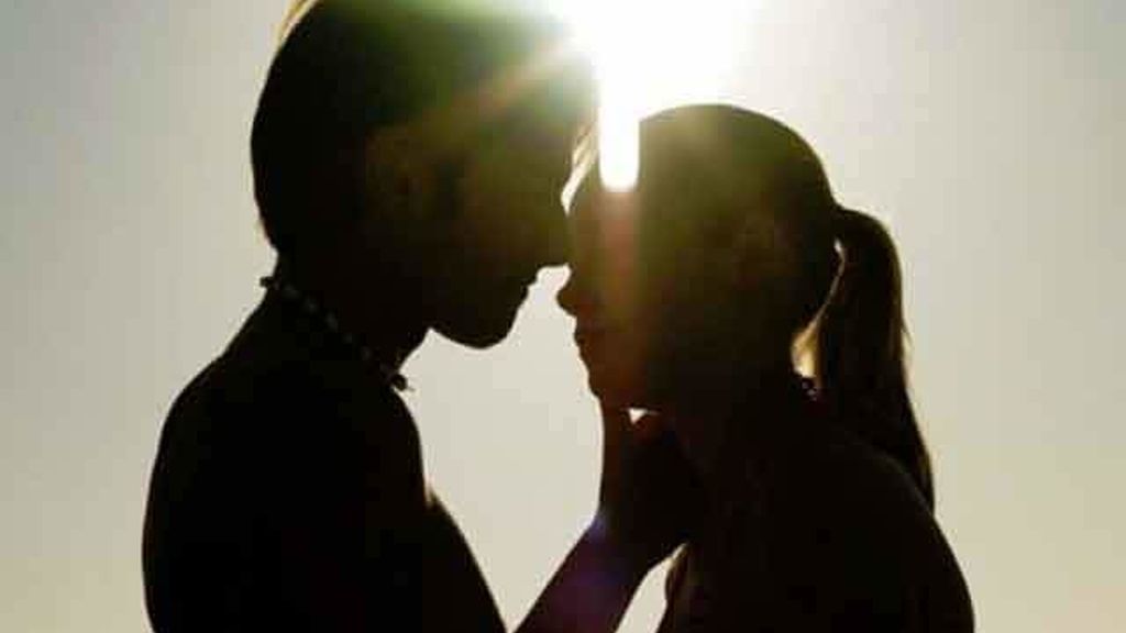 Relaciones sexuales entre menores Relaciones sexuales entre menores