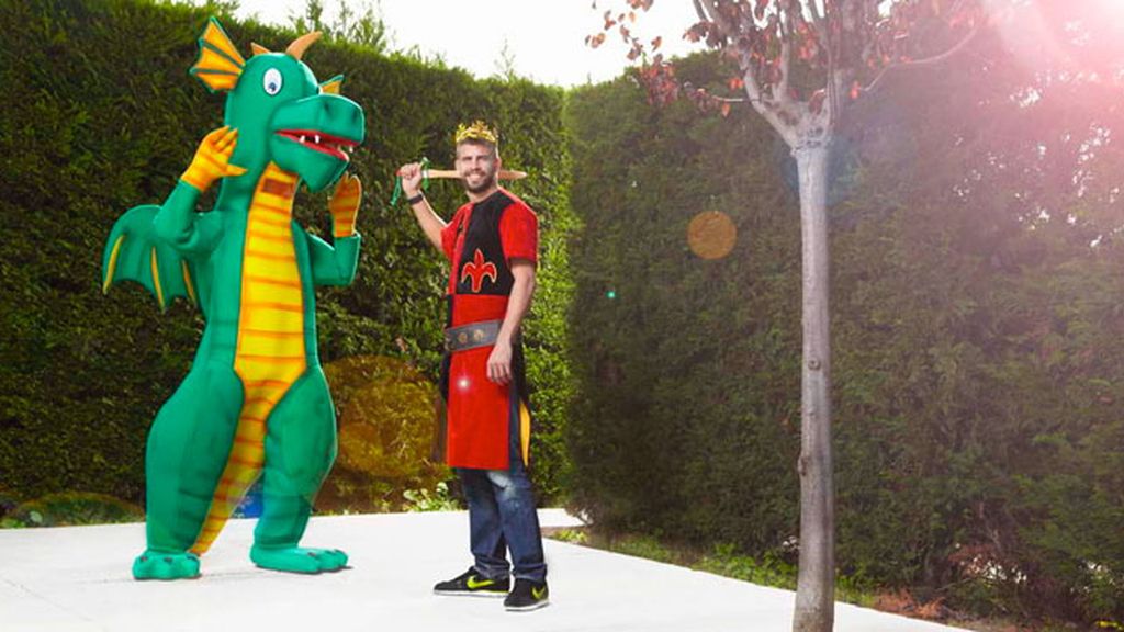 La nueva 'Gossip girl', Elizabeth Hurley, contra el cáncer de mama