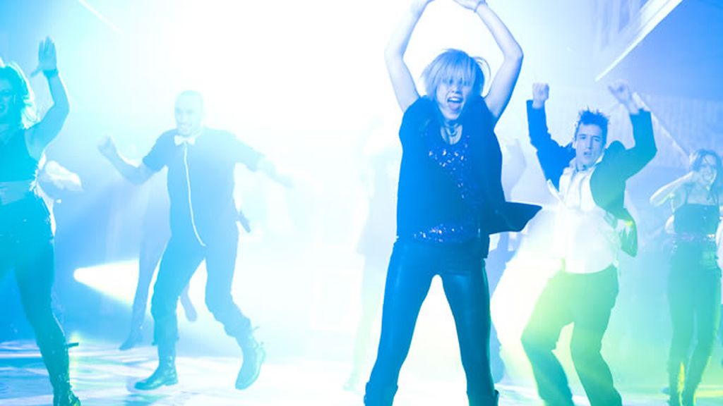 Varios Bailarines (con luz)