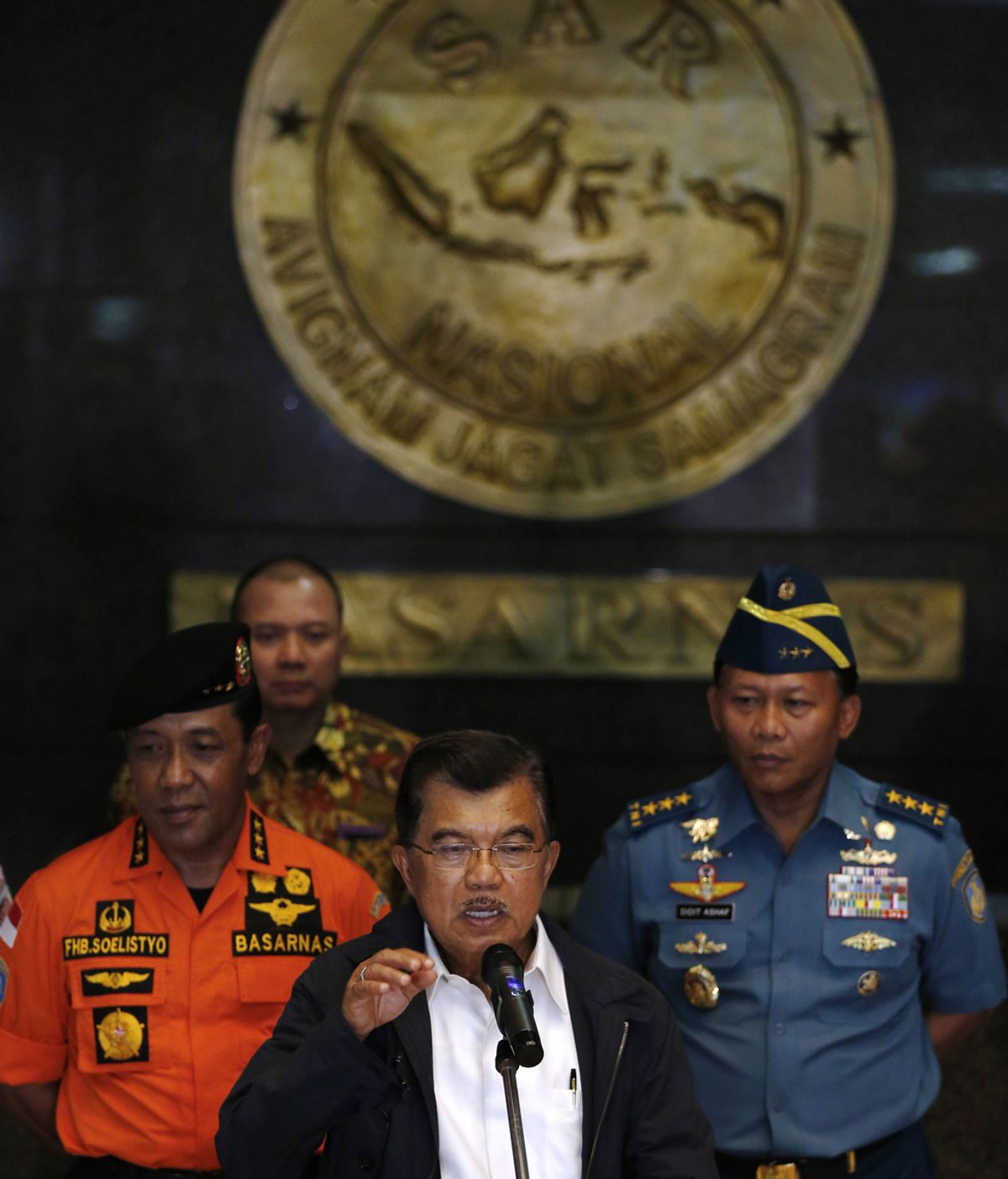 Las autoridades indonesias reconocen que hay "muchas posibilidades" de que haya ocurrido un accidente