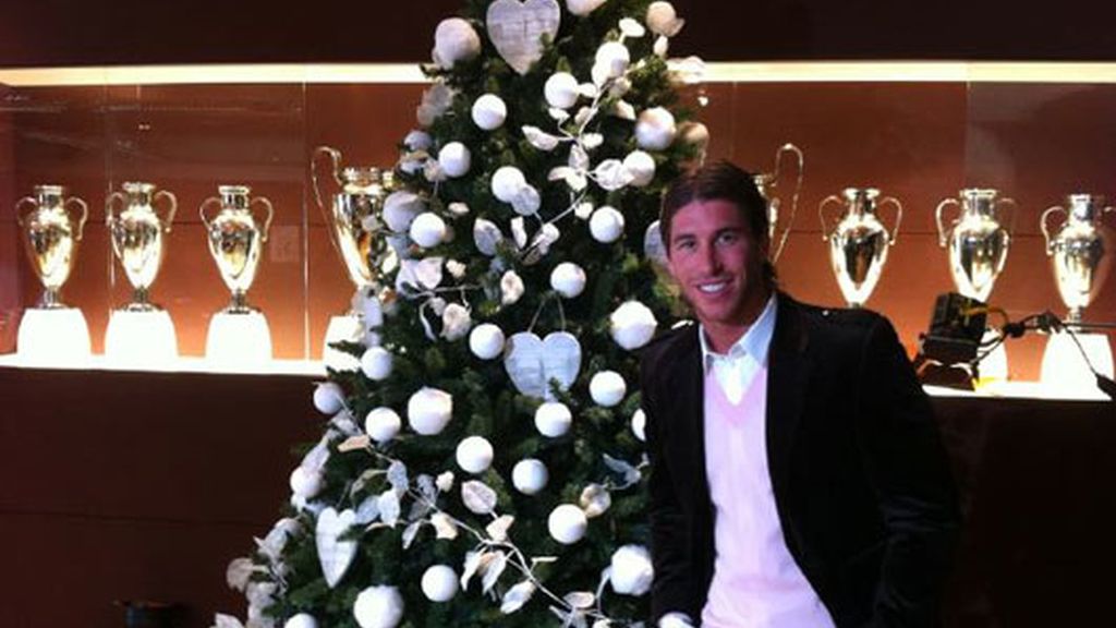 2010: Ramos, deseando la Feliz Navidad a los madridistas