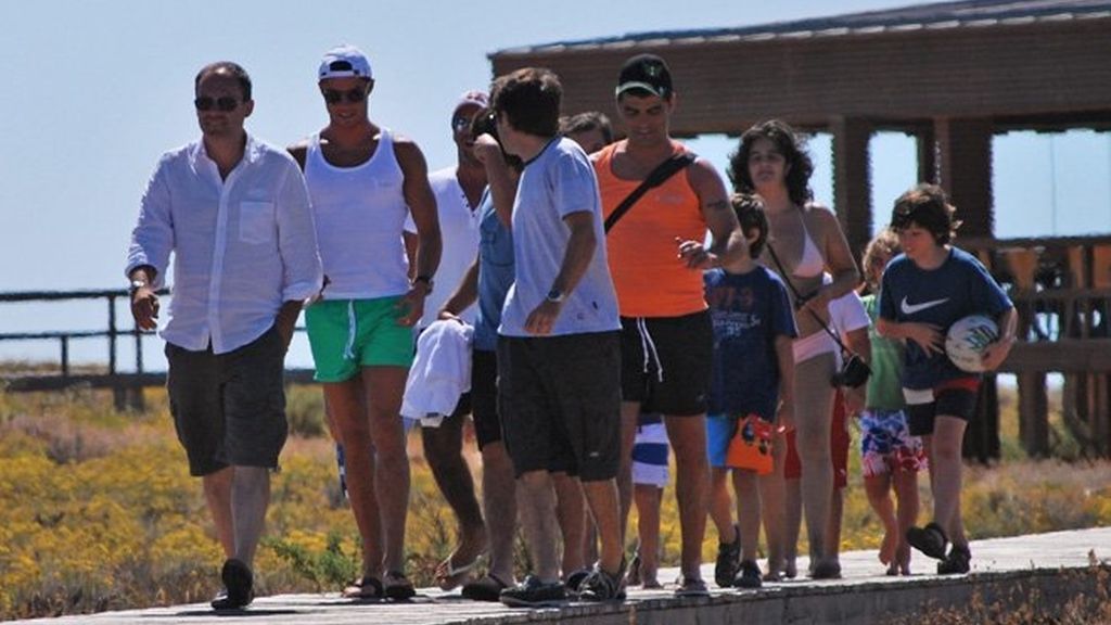 Las inverosímiles maneras de viajar de los famosos