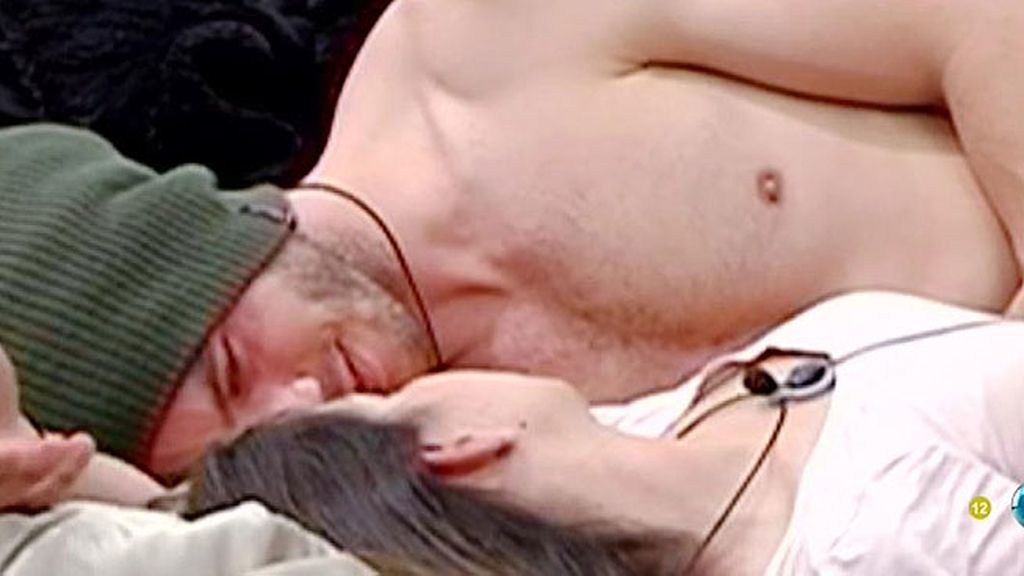 El 'pelocho' y la canaria no se separan ni un segundo