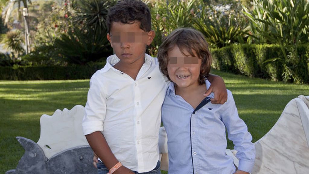 La familia de Ronaldo, unida en la presentación del libro en Lisboa