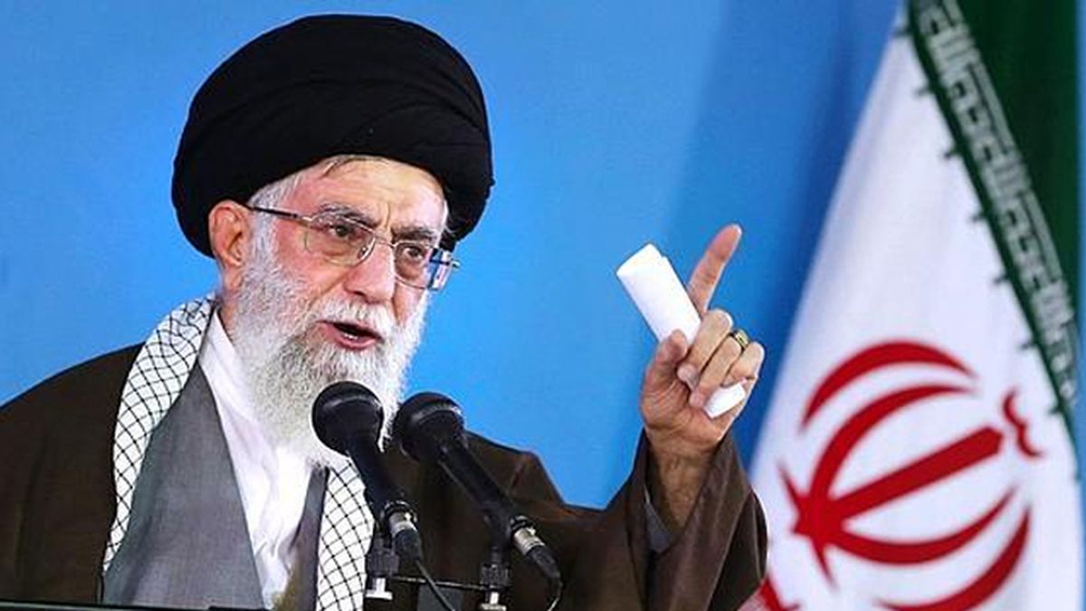 El líder iraní rinde tributo al clérigo chií ejecutado en Arabia Saudí
