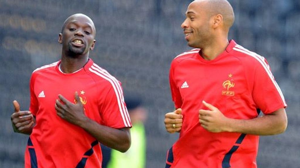 Makelele y Henry entrenan antes del duelo contra Holanda
