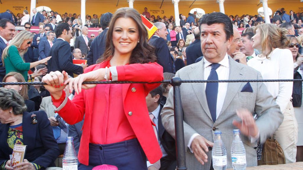 La Duquesa y Esperanza Aguirre se van a los toros