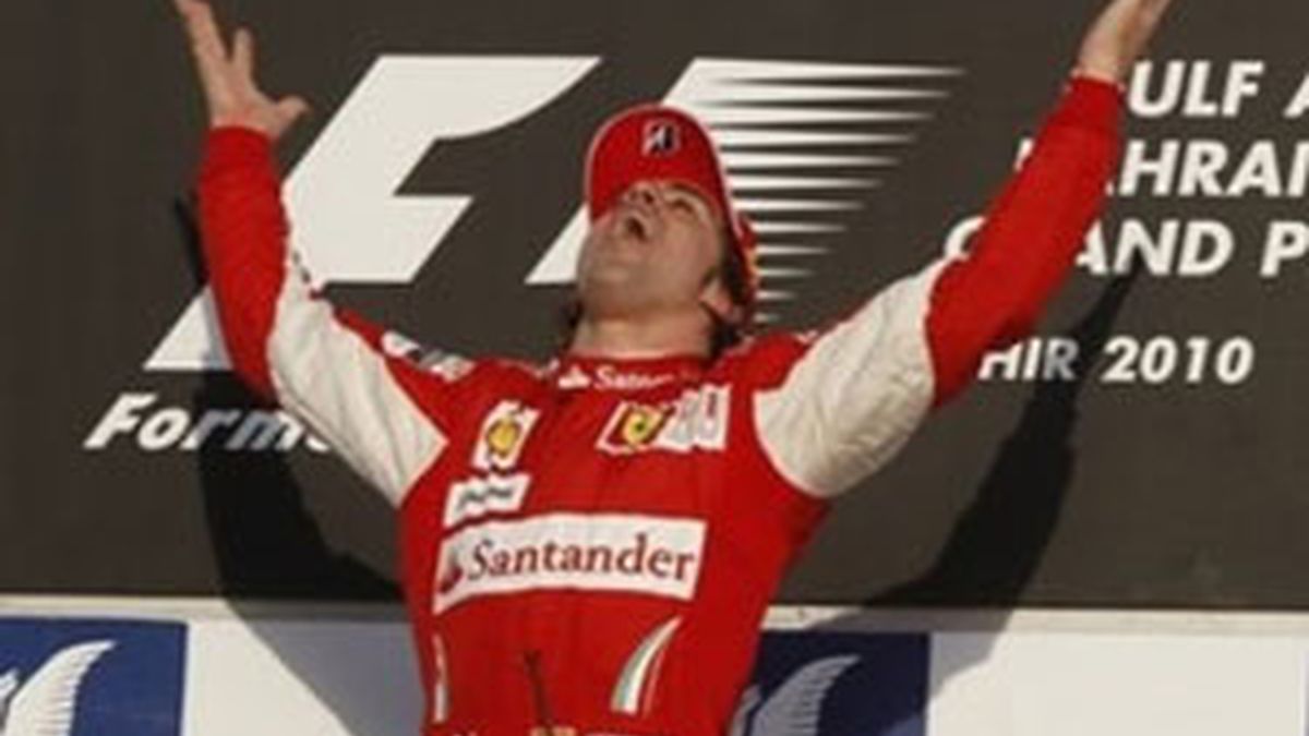 Alonso ha comenzado la victoria ganando. Foto: AP