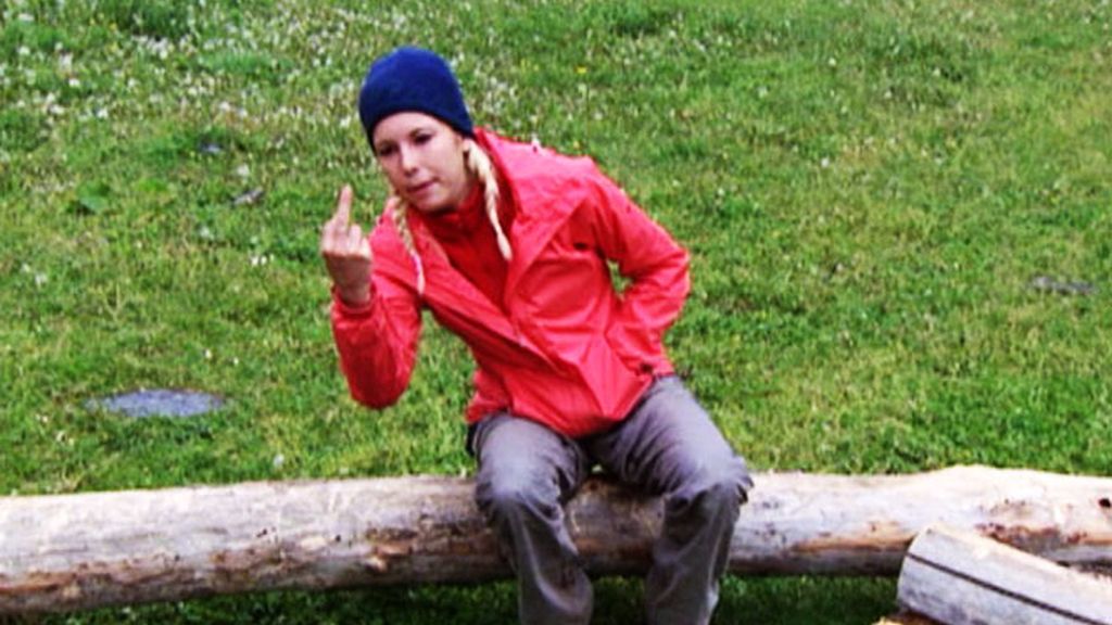 Lola se enfada con José Luis