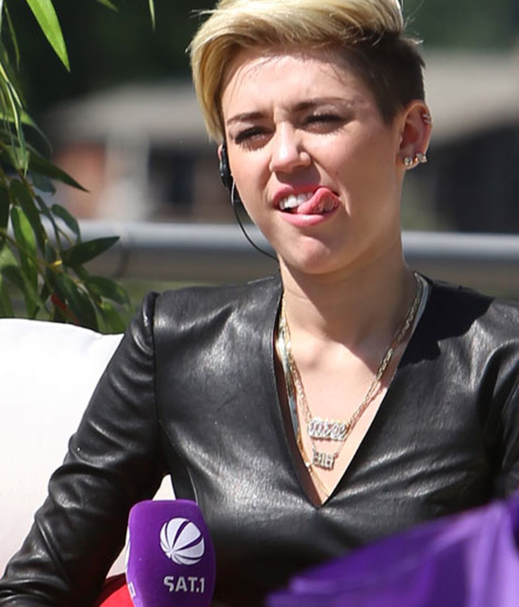 Las mil y una lenguas de Miley Cyrus