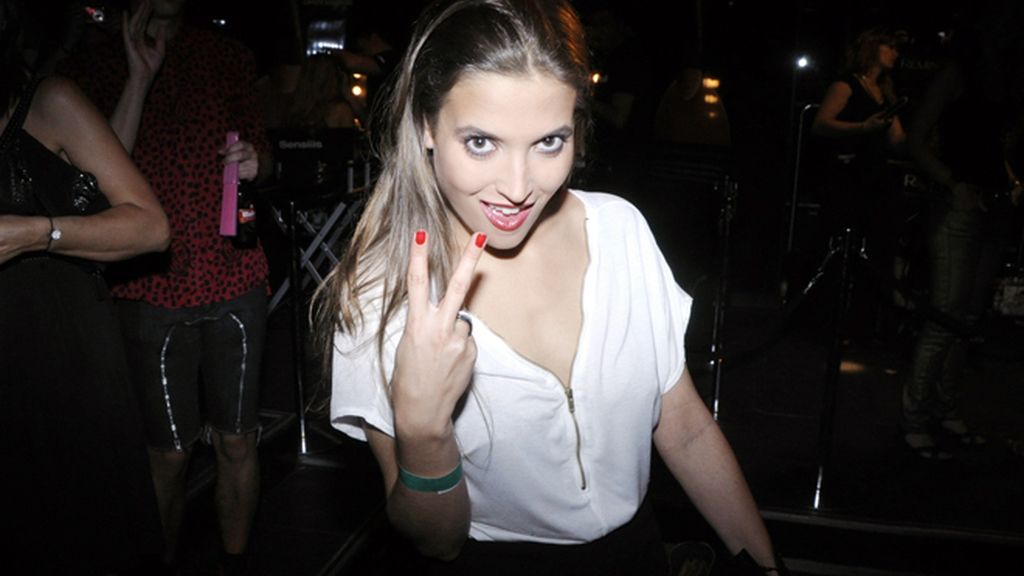 La actriz Ana Fernández fue una de las primeras en abandonar la fiesta