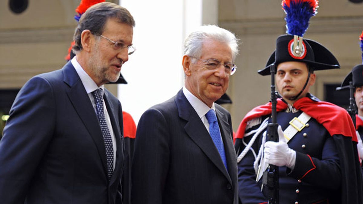 Mariano Rajoy junto a Mario Monti