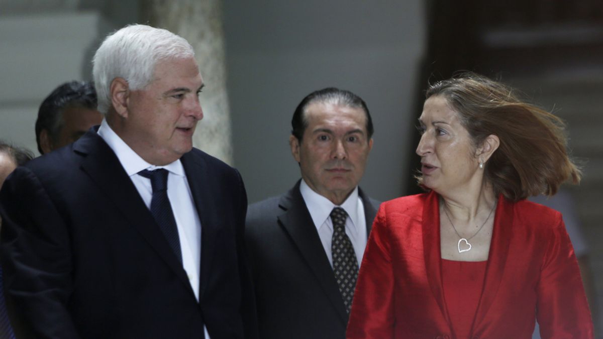 El presidente de Panamá, Ricardo Martinelli y la ministra española de Fomento, Ana Pastor