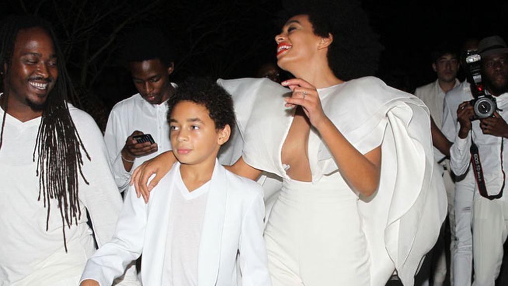 Solange estuvo acompañada por su hijo Julez, de 10 años, de una relación anterior