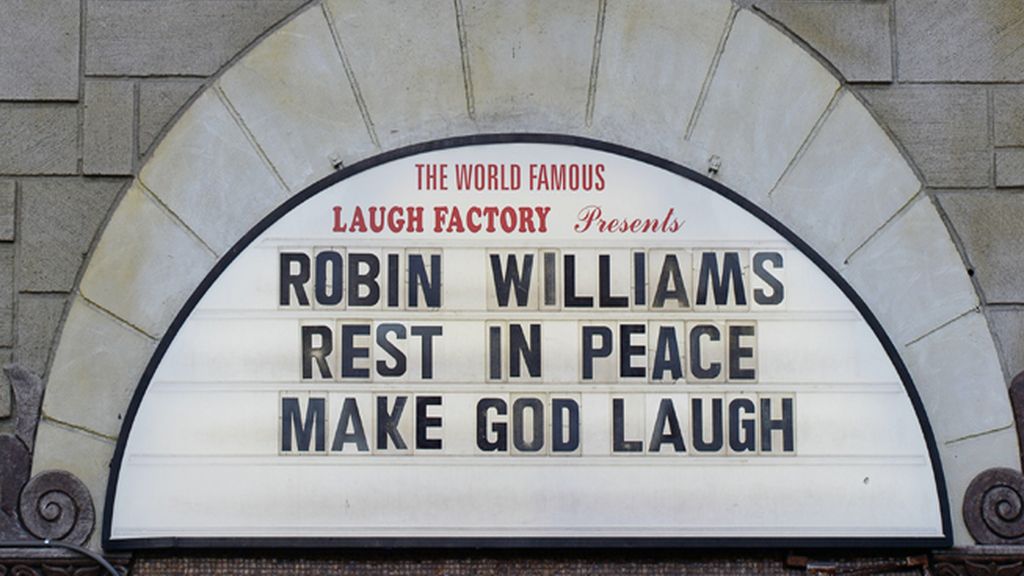 Los fans se han acercado para darle un último adiós