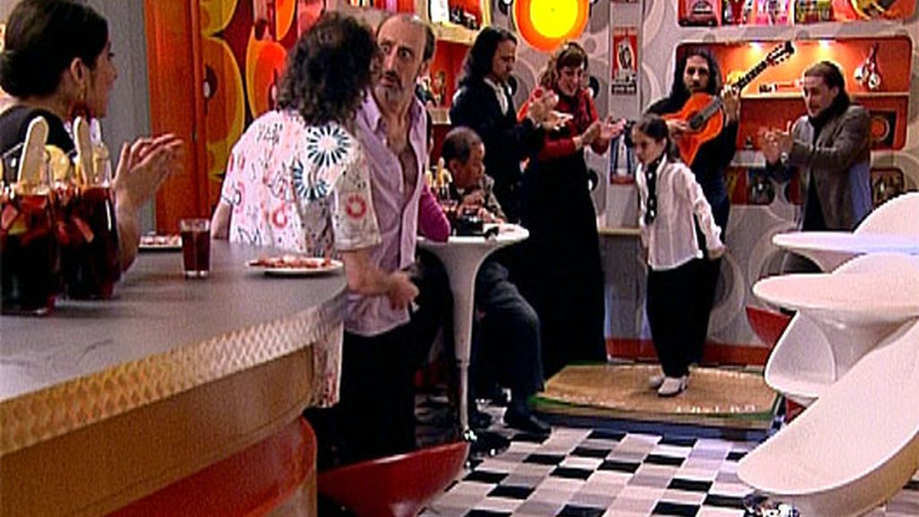 Una apuesta, quinientas cucarachas y una asistenta