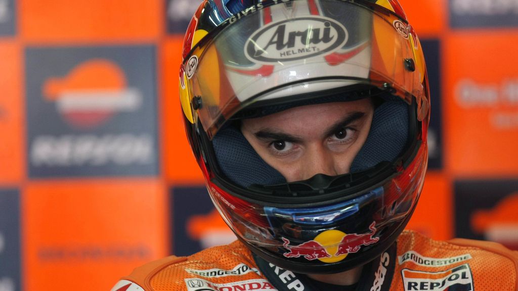Pedrosa se concentra en su box