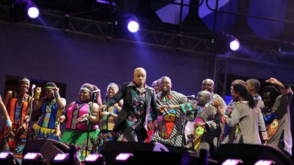 Desfile musical para el arranque del Mundial