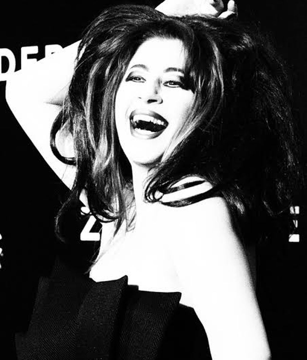 Y si hablamos de parodia, no podía faltar La Terremoto, vestida de Amaya Arzuaga