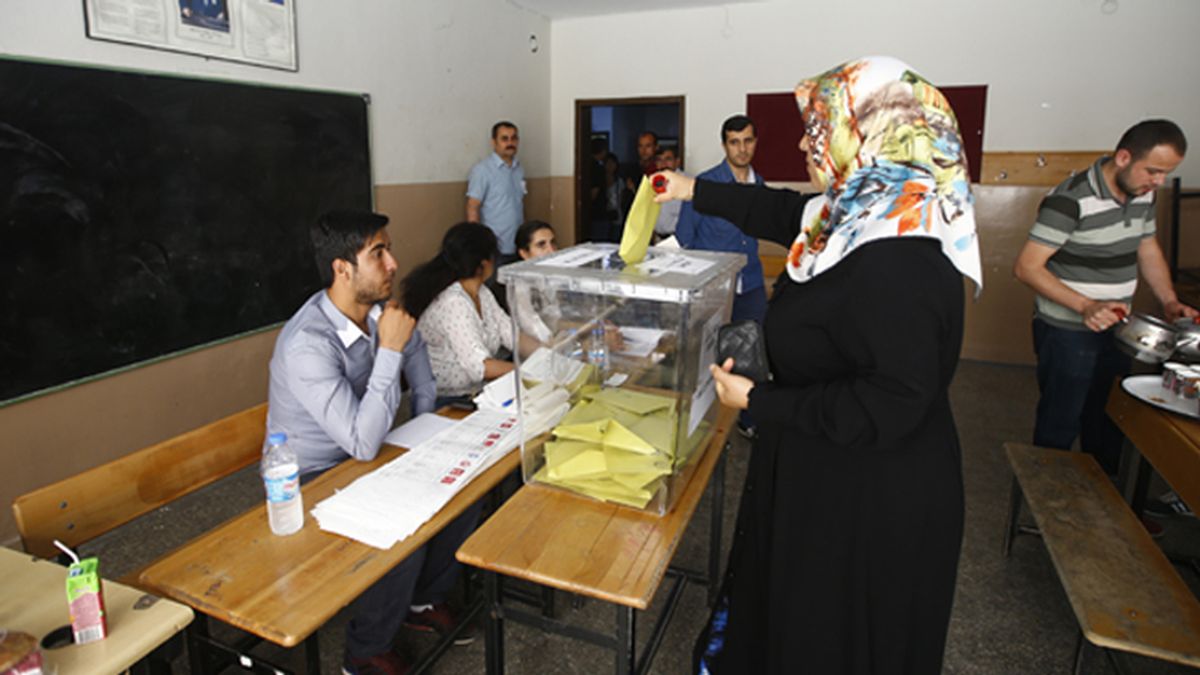 Turquía abre sus urnas para las elecciones parlamentarias