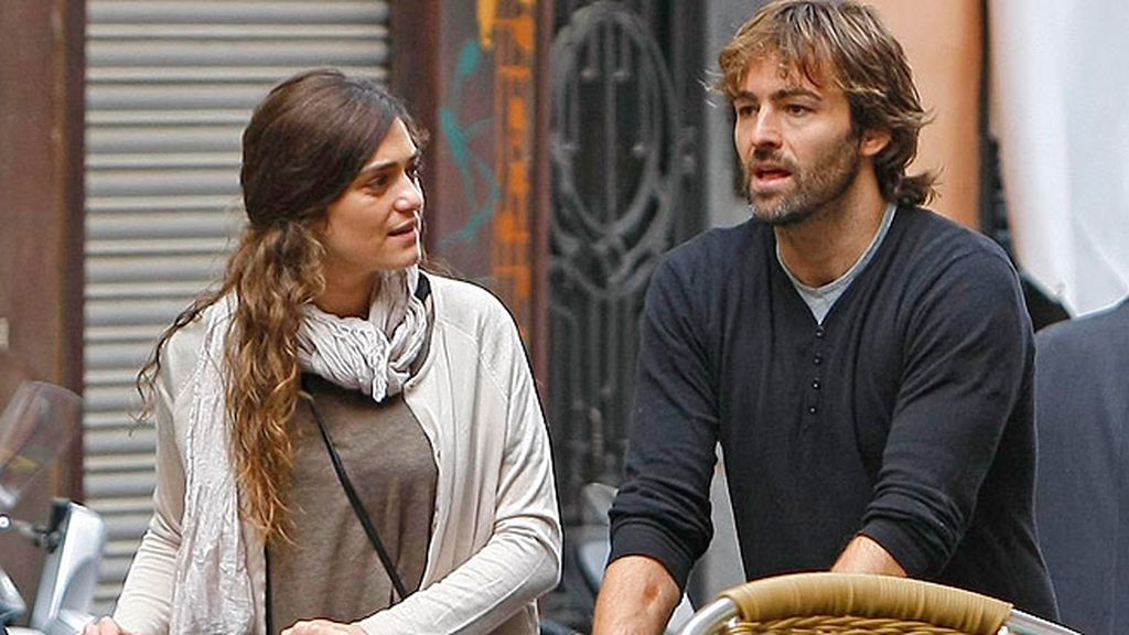 Pasea su reciente maternidad por las calles de Madrid