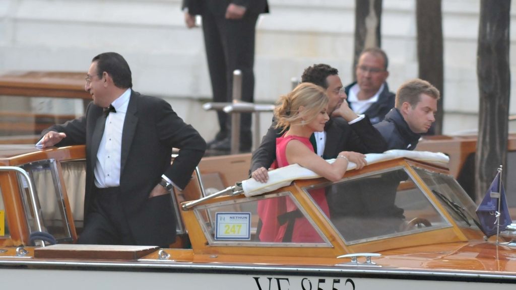 George Clooney y Amal Alamuddin junto a los invitados el día de su boda