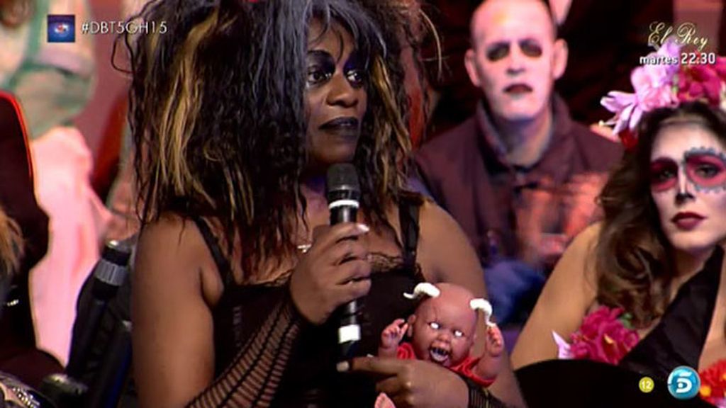 Las gradas del debate celebran Halloween