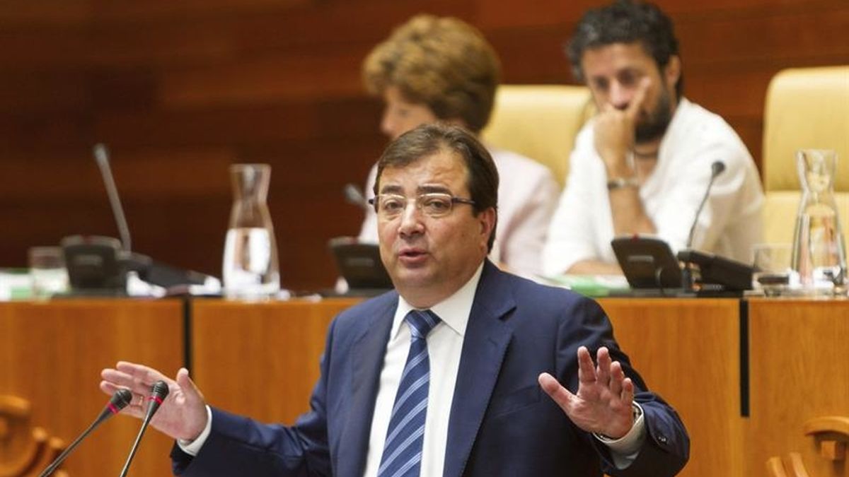 Guillermo Fernández Vara, investido presidente de la Junta de Extremadura