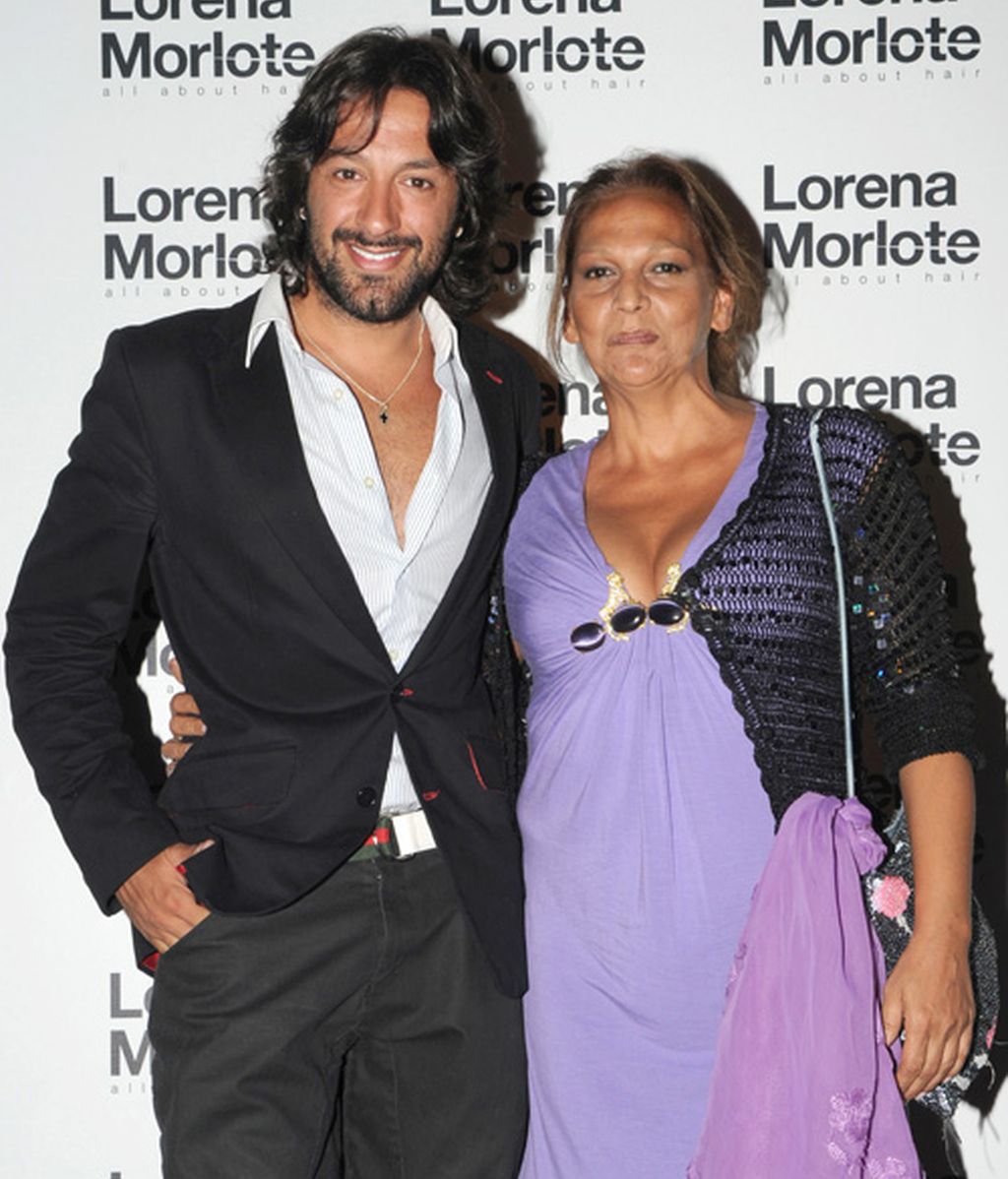 Los famosos con Lorena Morlote
