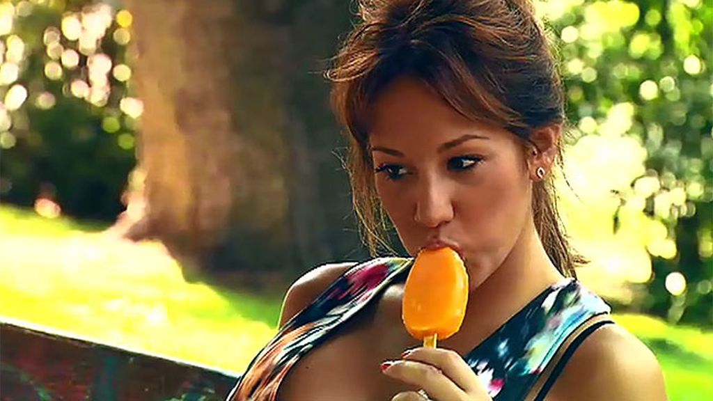 Steisy le invita a unos helados al tronista