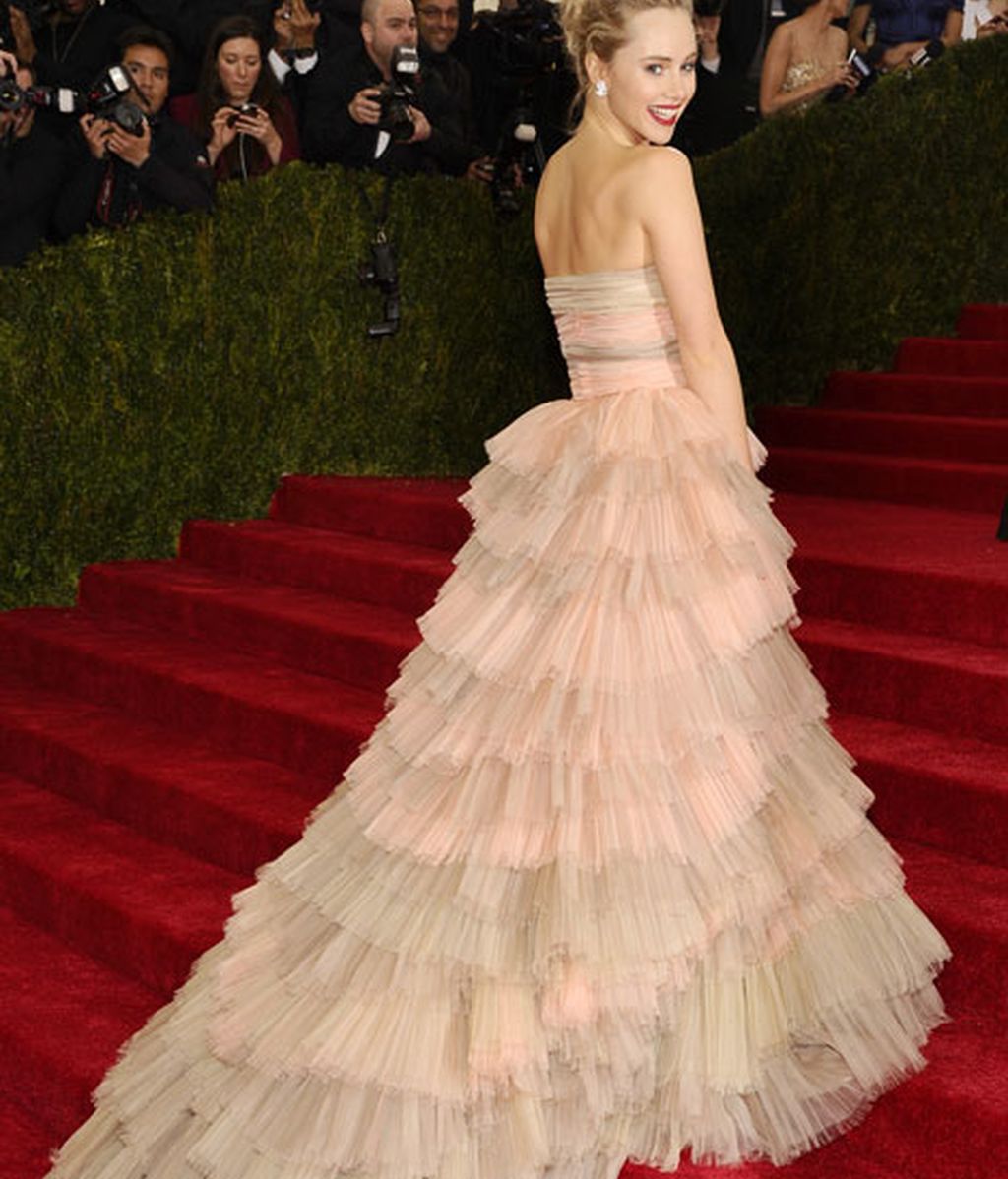 Suki Waterhouse de Burberry