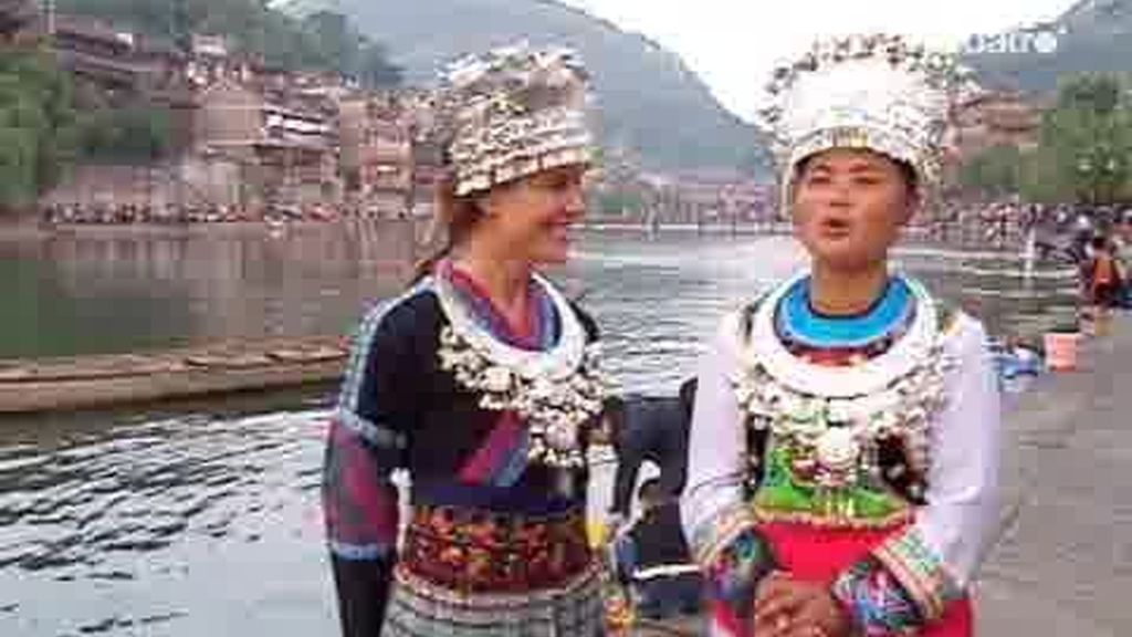 Raquel Sánchez Silva nos descubre tradiciones un tanto peculiares