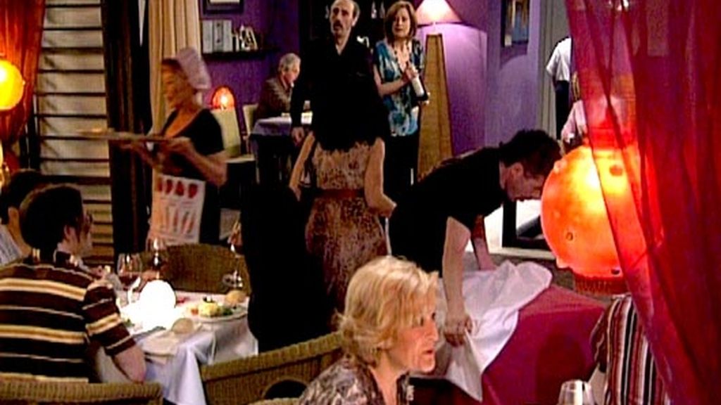 Una apuesta, quinientas cucarachas y una asistenta