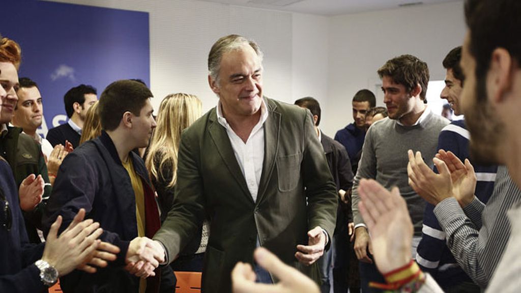 González Pons dice que el PSOE "debería ser distinto al PSC en Cataluña"